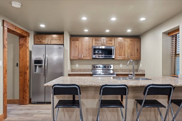 1626 Franklin St, Unit 1 photo 7
