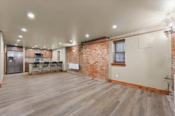 1626 Franklin St, Unit 1 photo 9