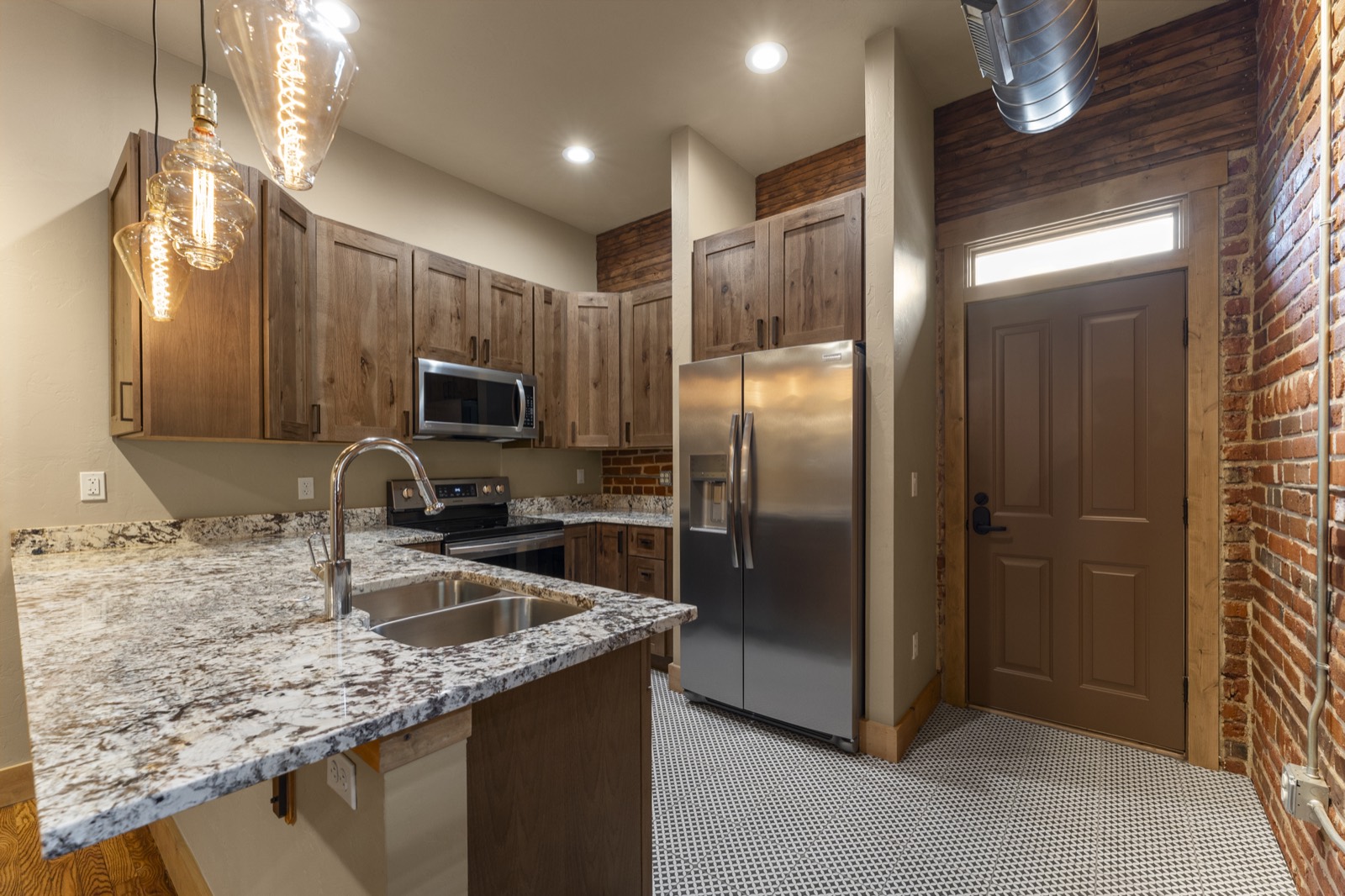 1128 Grant St, Unit 200